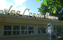 Sign repair company